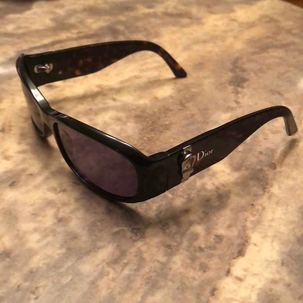 Dior sunglasses😎
